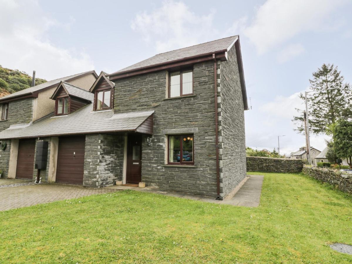 6 Stad Yr Ysgol Blaenau Ffestiniog Extérieur photo